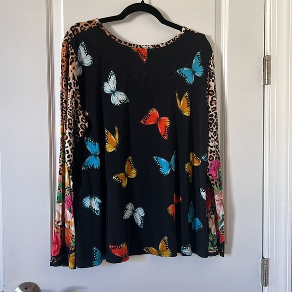 Johnny Was large long sleeve tee - Picture 2 of 6